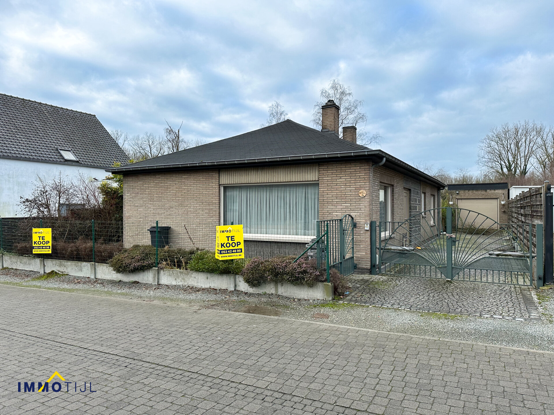 Bungalow te koop in Erembodegem