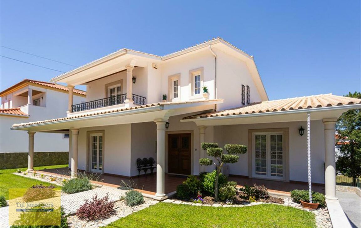 Villa te koop in Leiria