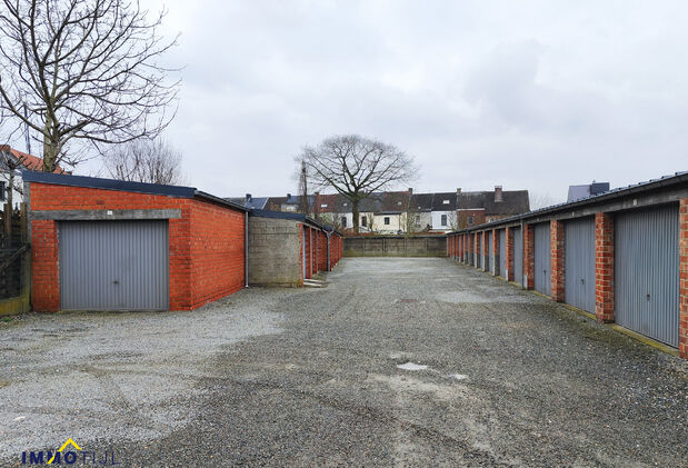 Gesloten garagebox te koop in Aalst